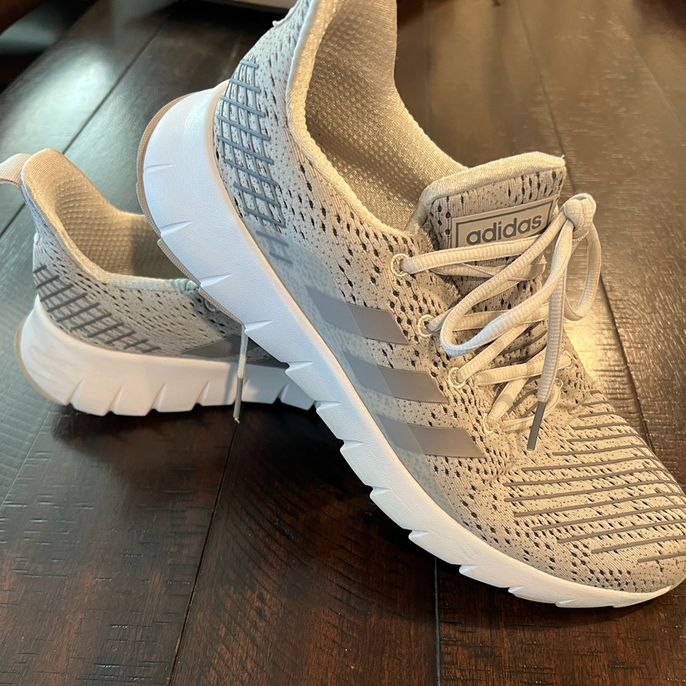 Adidas Men’s Asweego Running Shoe Sz 8